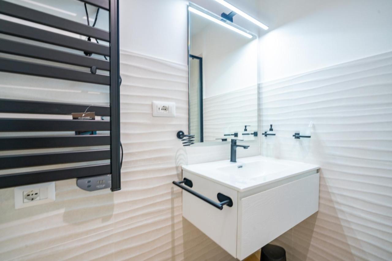 Sunscape Rooms Cagliari City Center מראה חיצוני תמונה