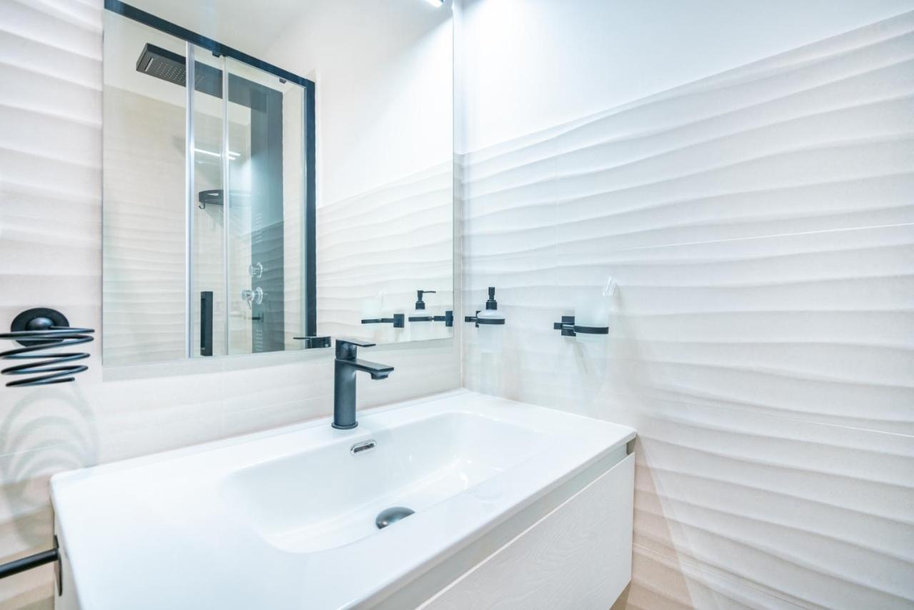 Sunscape Rooms Cagliari City Center מראה חיצוני תמונה