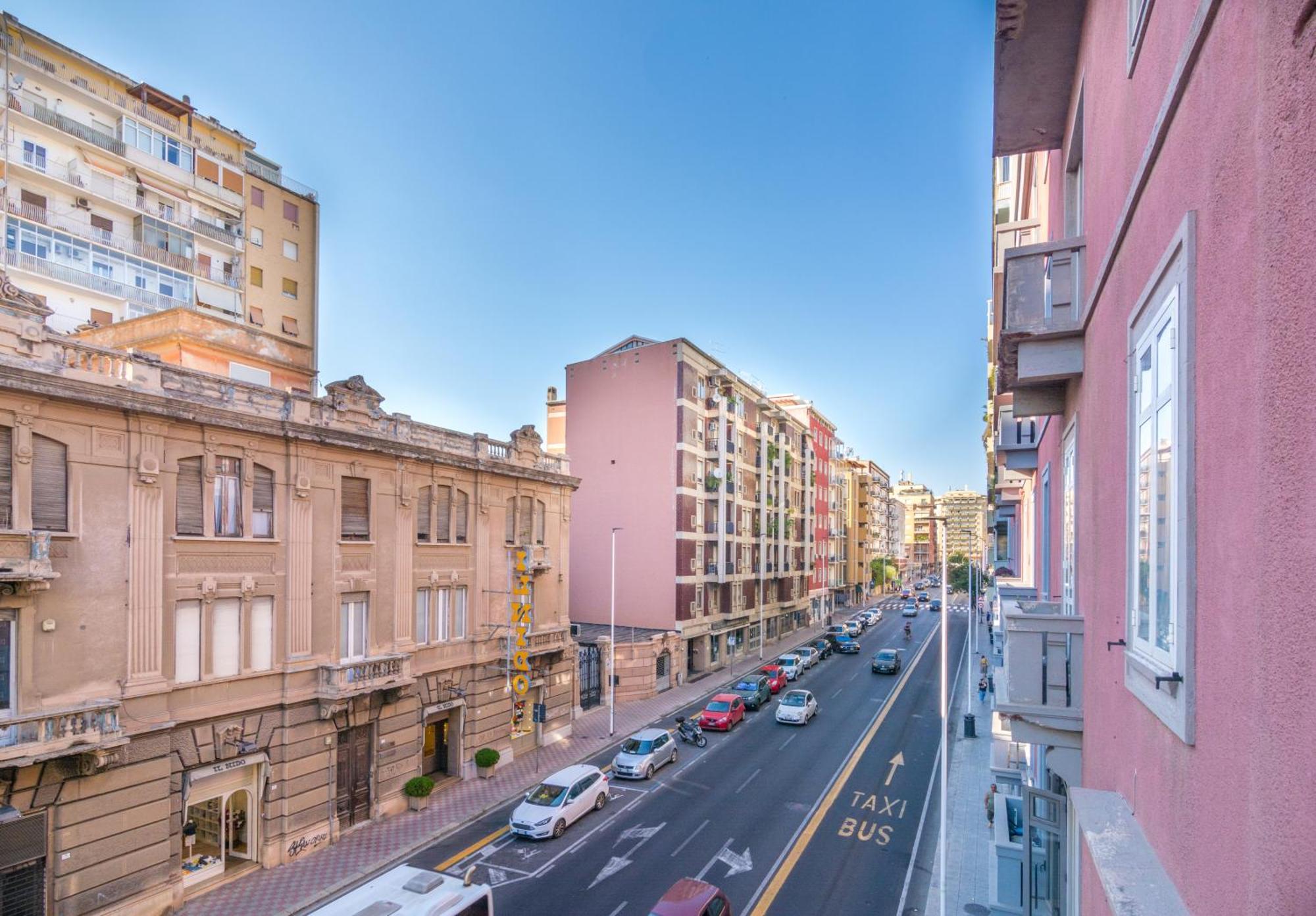 Sunscape Rooms Cagliari City Center מראה חיצוני תמונה