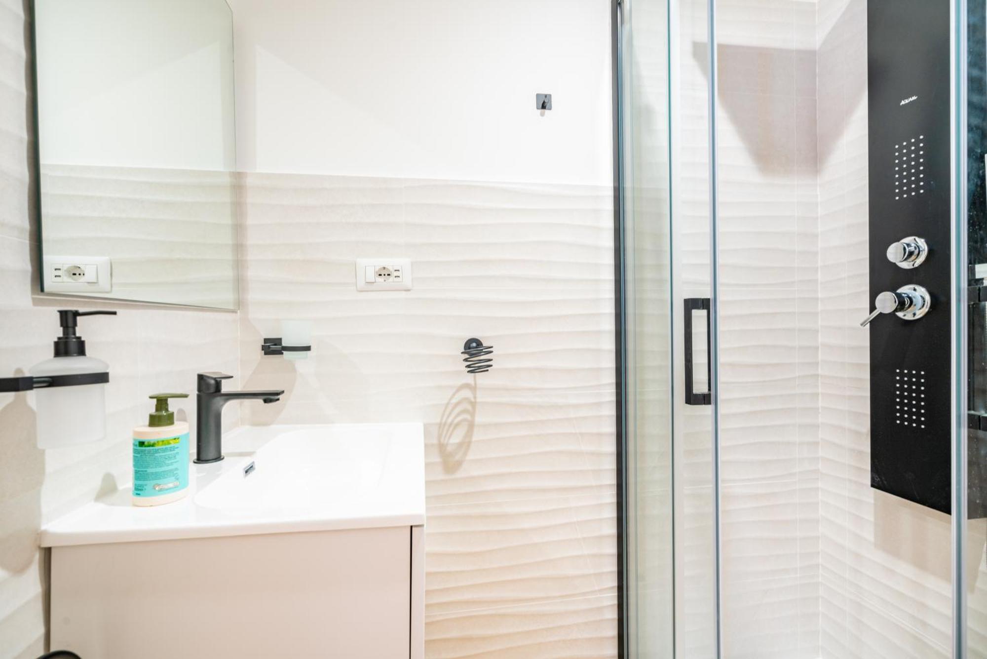 Sunscape Rooms Cagliari City Center מראה חיצוני תמונה